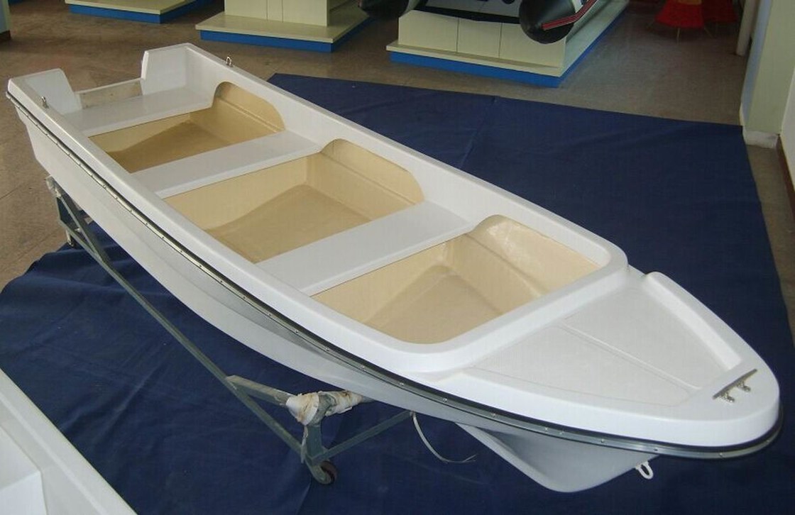FRP 4.2m Sport Fishing Boats , Single 14 Ft Fiberglass Boat For