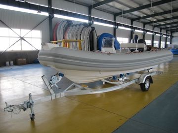 China Professional Galvanized Steel Boat Trailer 550cm Durable Single Axle Boat Trailer supplier