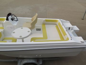 40HP 5m comfortable fiberglass pleasure yacht with all cushions supplier